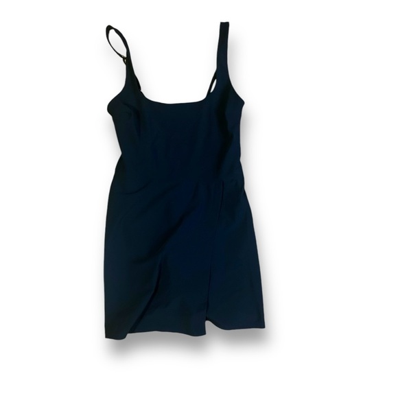 ABERCROMBIE & FITCH Traveler Exercise Dress Size XSmall Built In Shorts Black - Picture 2 of 10